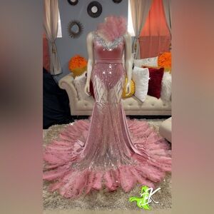 “Lovely Muave”
Size S/M
This freestyle 
For sale